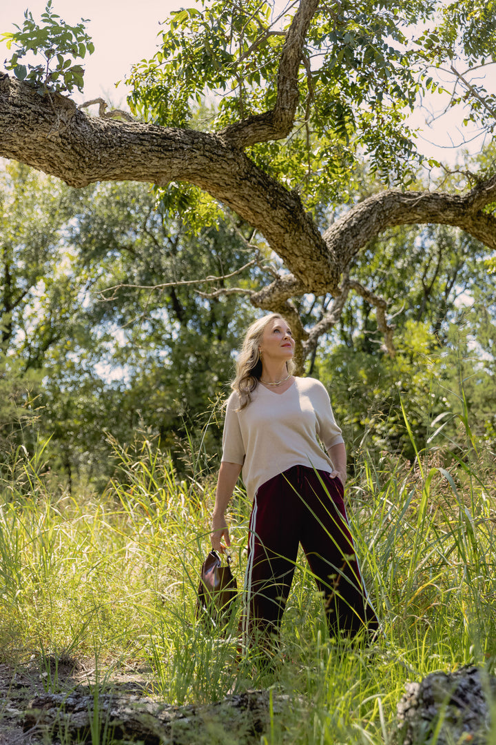 ITALIAN V-NECK LUXE KNIT TOP