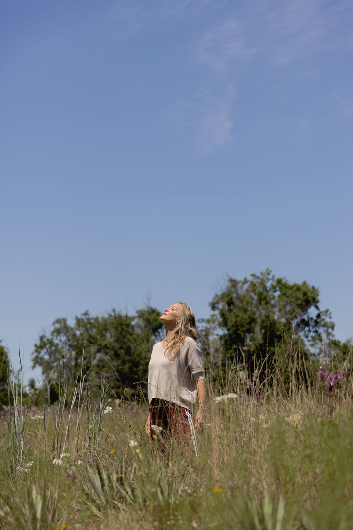 ITALIAN V-NECK LUXE KNIT TOP