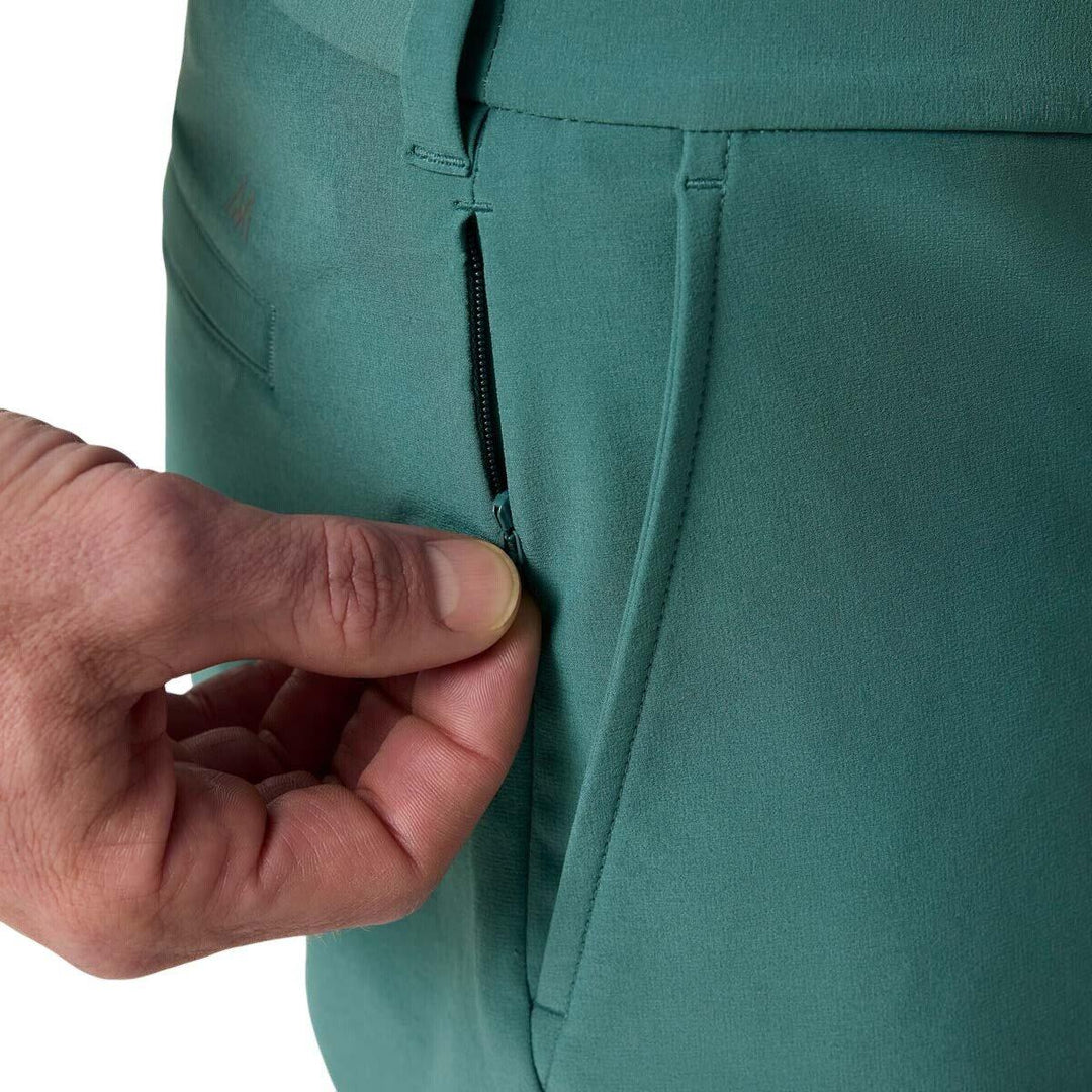 Helmsman Short