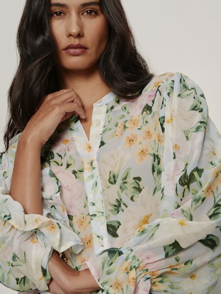 FEMME MUSE BUTTON BLOUSE