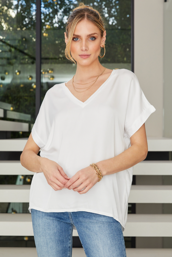 SHORT SLEEVE V-NECK TOP